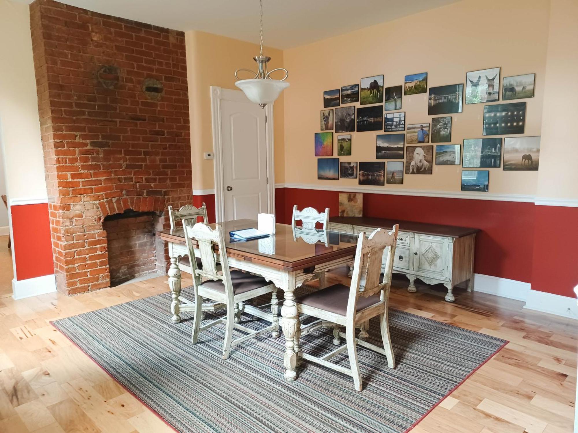 Holiday home Huge 2 Bedroom House In The Heart Of Northside!