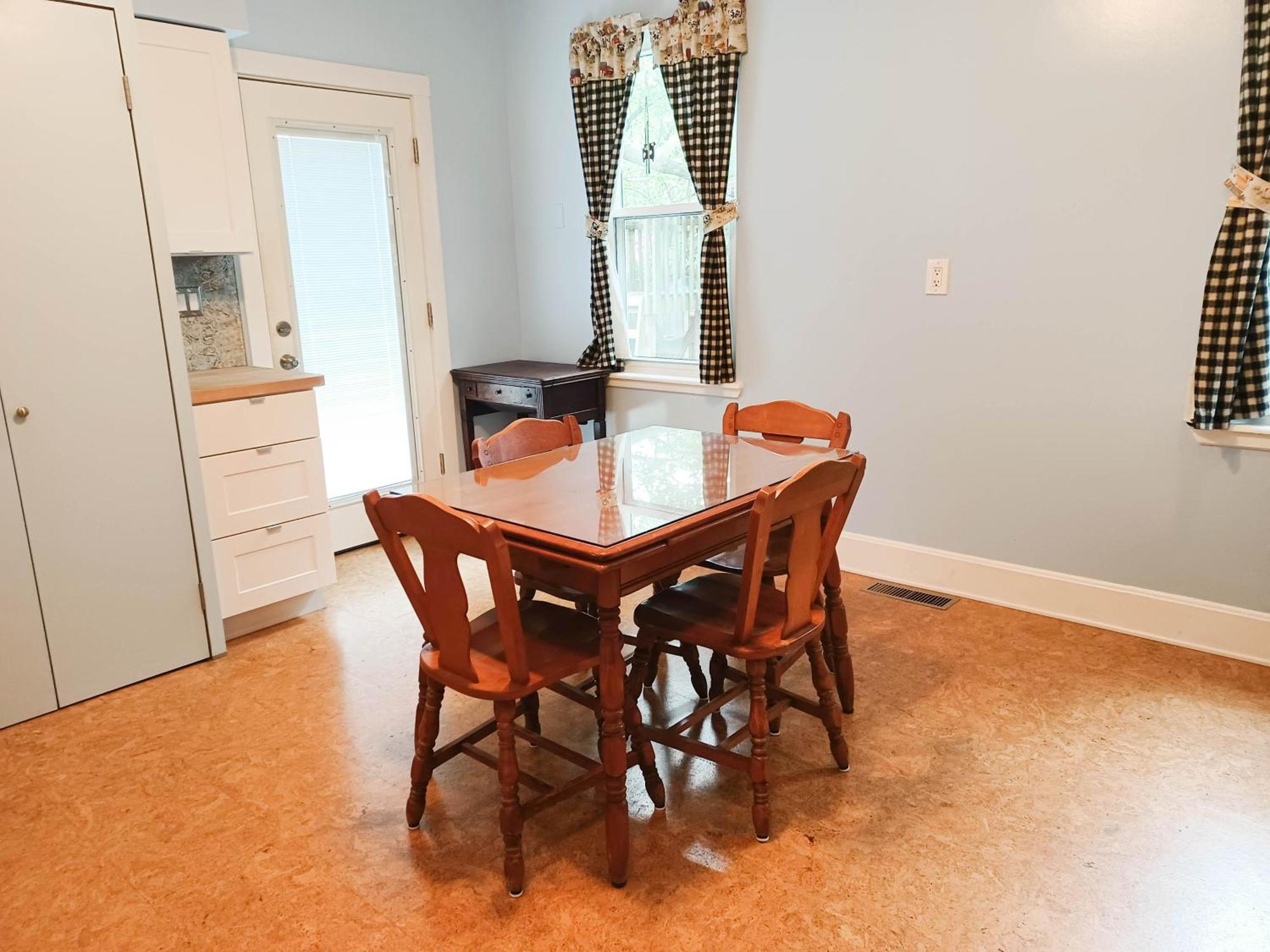 Holiday home Huge 2 Bedroom House In The Heart Of Northside!