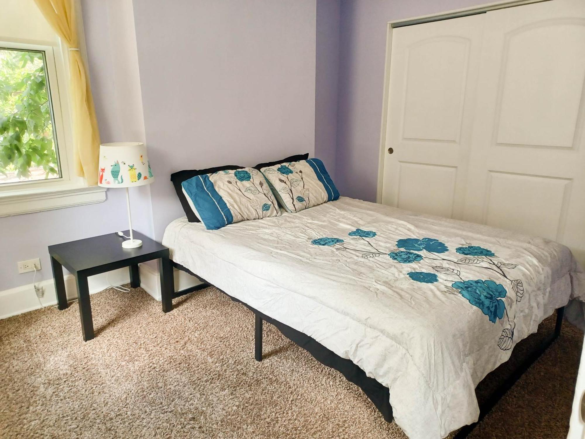 Huge 2 Bedroom House In The Heart Of Northside! Holiday home *
