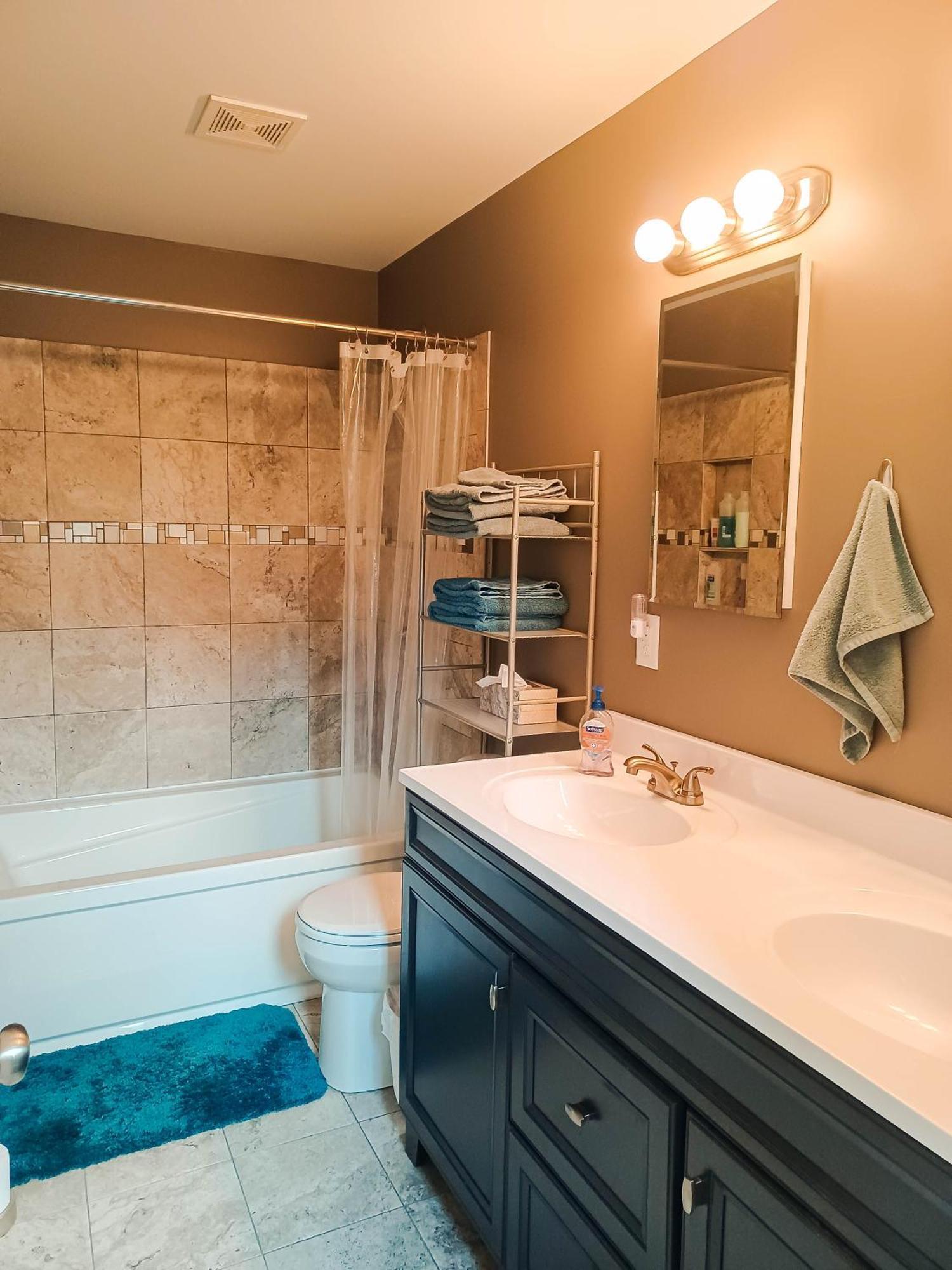 Holiday home Huge 2 Bedroom House In The Heart Of Northside!
