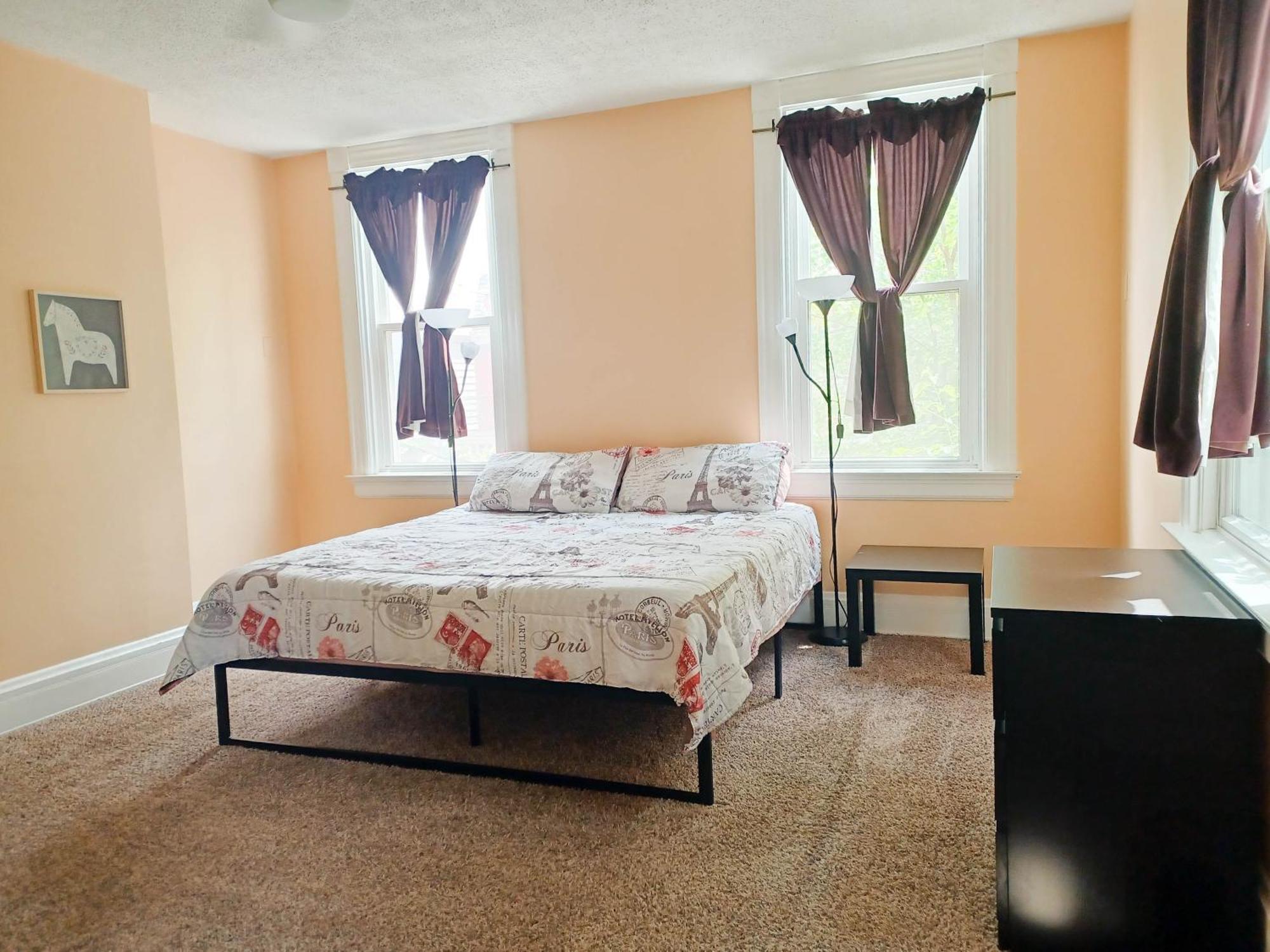Huge 2 Bedroom House In The Heart Of Northside! Cincinnati
