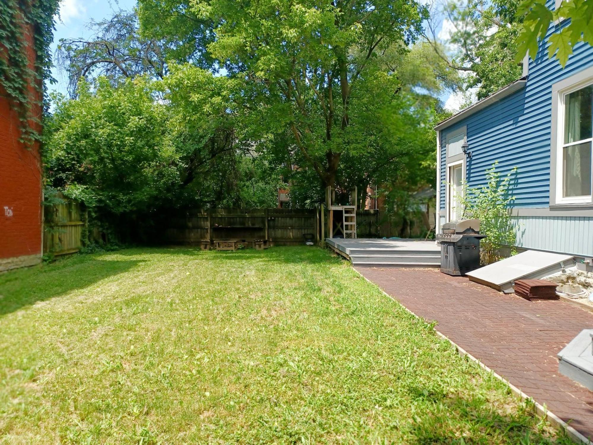 Huge 2 Bedroom House In The Heart Of Northside! Holiday home Cincinnati
