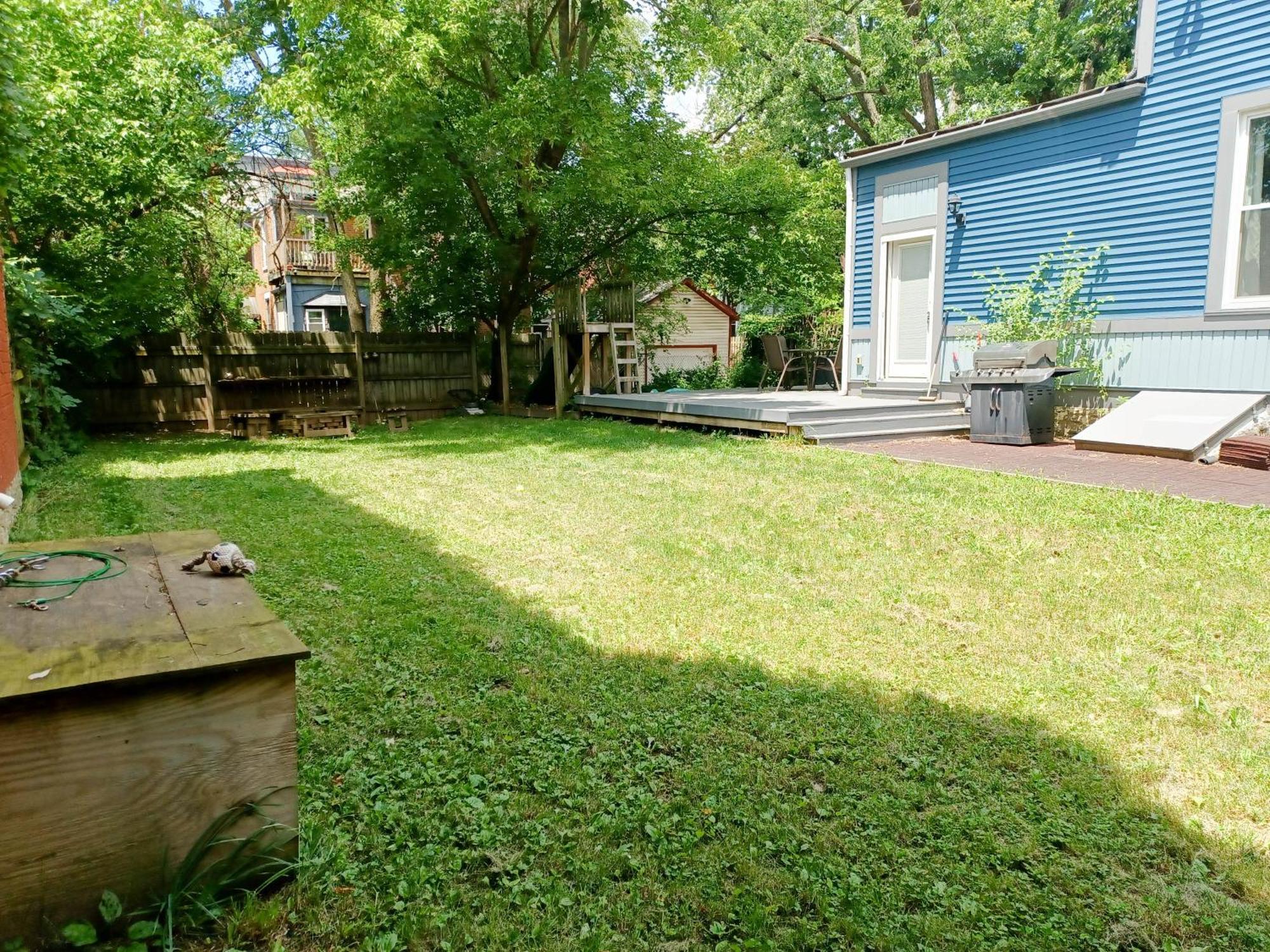 Huge 2 Bedroom House In The Heart Of Northside! *